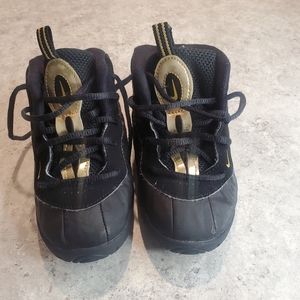 Black and gold kids nike size 9C